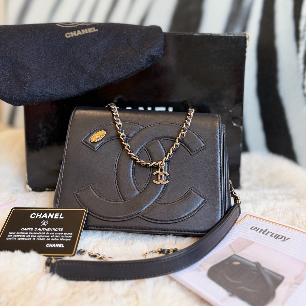 SOLD‼️Authentic Chanel CC Mania Flap Bag Black Lambskin GHW